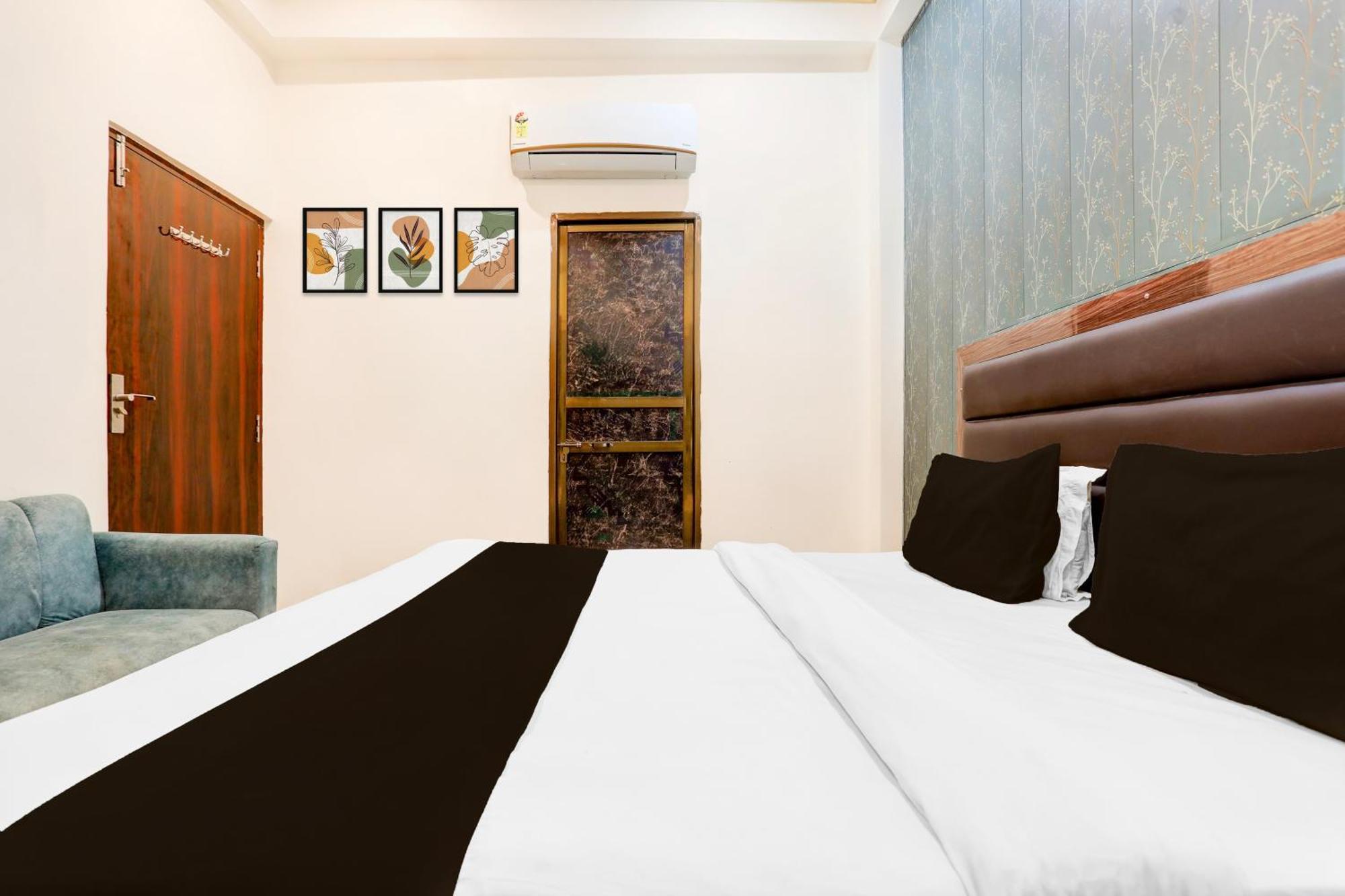 Super Hotel O Sankat Mochan Gandhi Nagar Kakarmatha Buitenkant foto